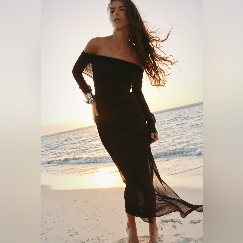 Zara | Off the shoulder ruched midi dress | Black | M